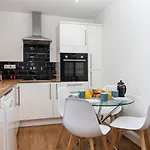Relaxation By Olauda Sa - 3 Bed House With Free Parking Сasa de vacaciones