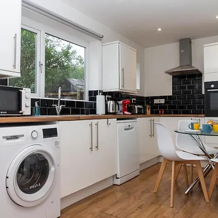 Relaxation By Olauda Sa - 3 Bed House With Free Parking Feriehus Bristol